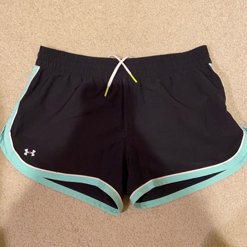 S Under Armour Athletic shorts